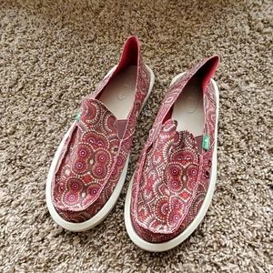 Sanuk slip ons